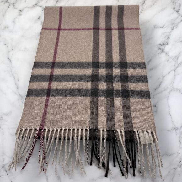 🔥 Flash Sale 🔥 Burberry Cashemer Scarf - Picture 9 of 11